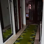 Hársfaapartman és Pensión